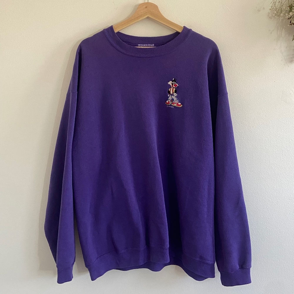 Vintage Looney Toons crew neck (Sylvester) purple